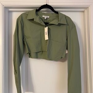 NWT Green Cropped Button-Up Shirt